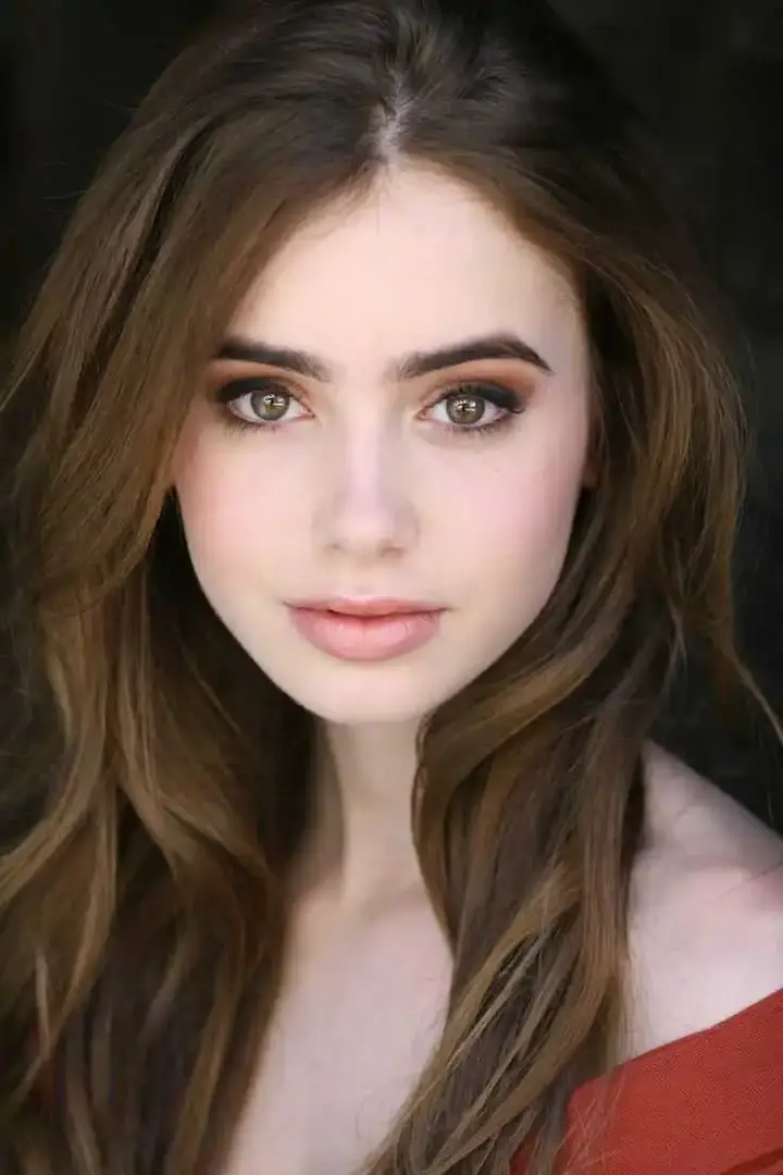 Lily_Collins.webp