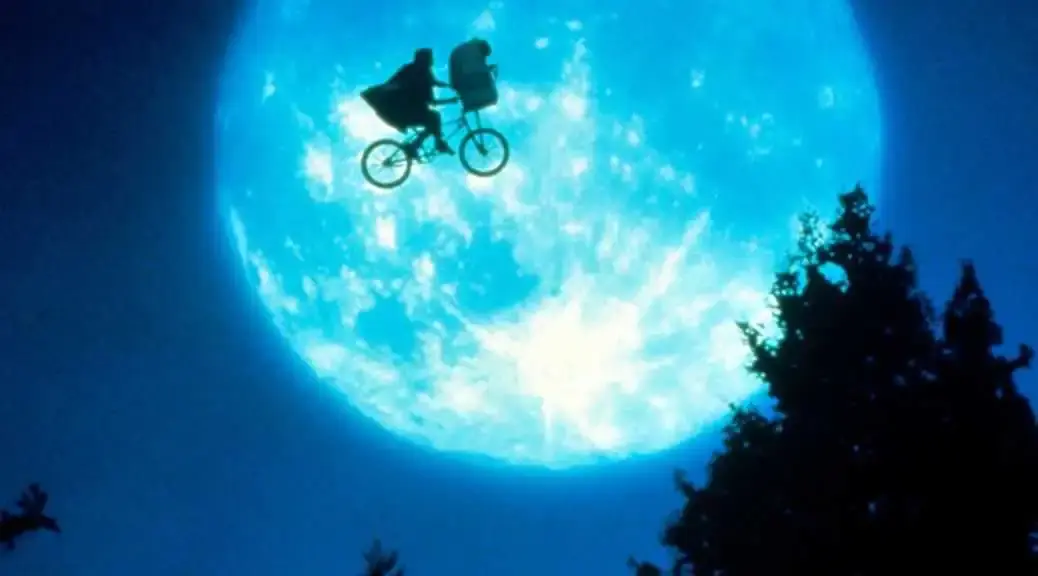 e-t-et-film-still.webp e-t-et-film-still.webp